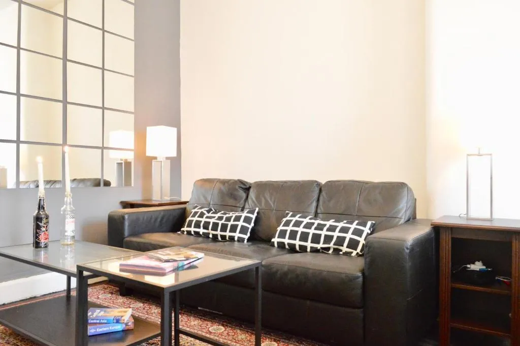 Modern Flat Near City Centre, Edinburgh, United Kingdom