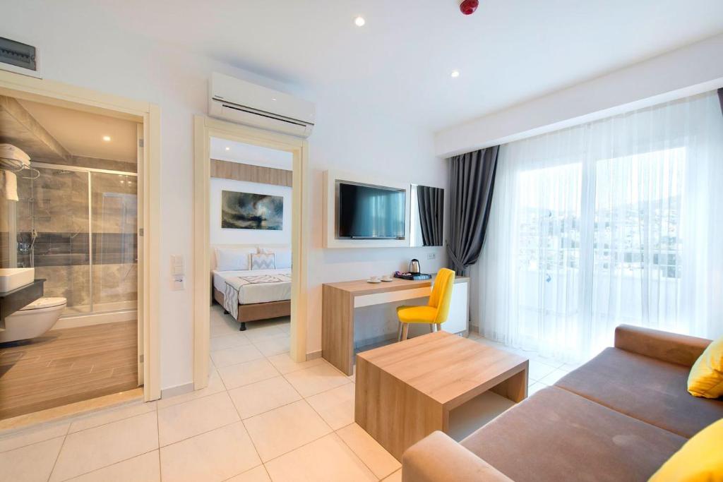Club Shark Hotel - 