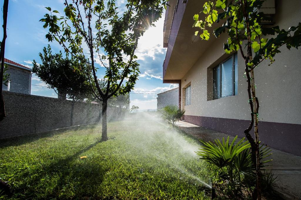 Vonkajšia záhrada v ubytovaní Solin apartments Praetorium