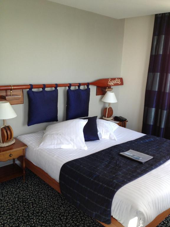 Le Querrien - Tradition Double Room
