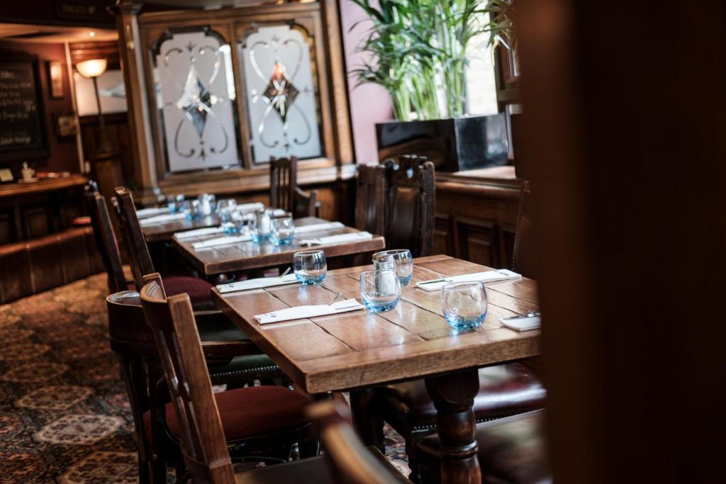 The Mad Hatter Hotel - Resim 11