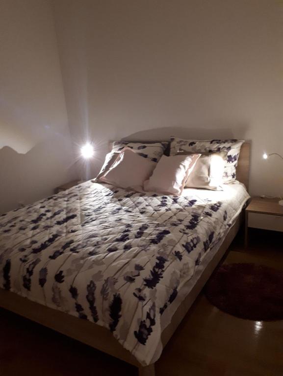Posteľ alebo postele v izbe v ubytovaní D&M APARTMAN 1