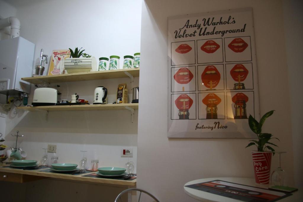 A kitchen or kitchenette at Mila Guest House