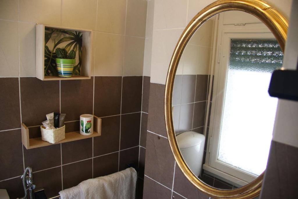 A bathroom at Mila Guest House
