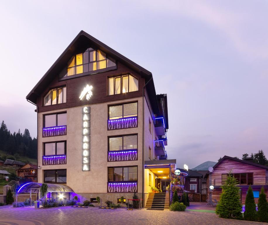 Budova, kde se hotel nachází