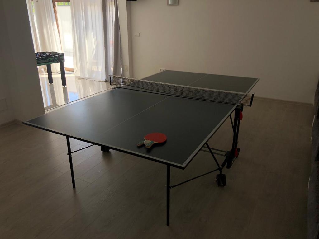 Attrezzature per ping pong presso Willa Dwie Mewy o nelle vicinanze