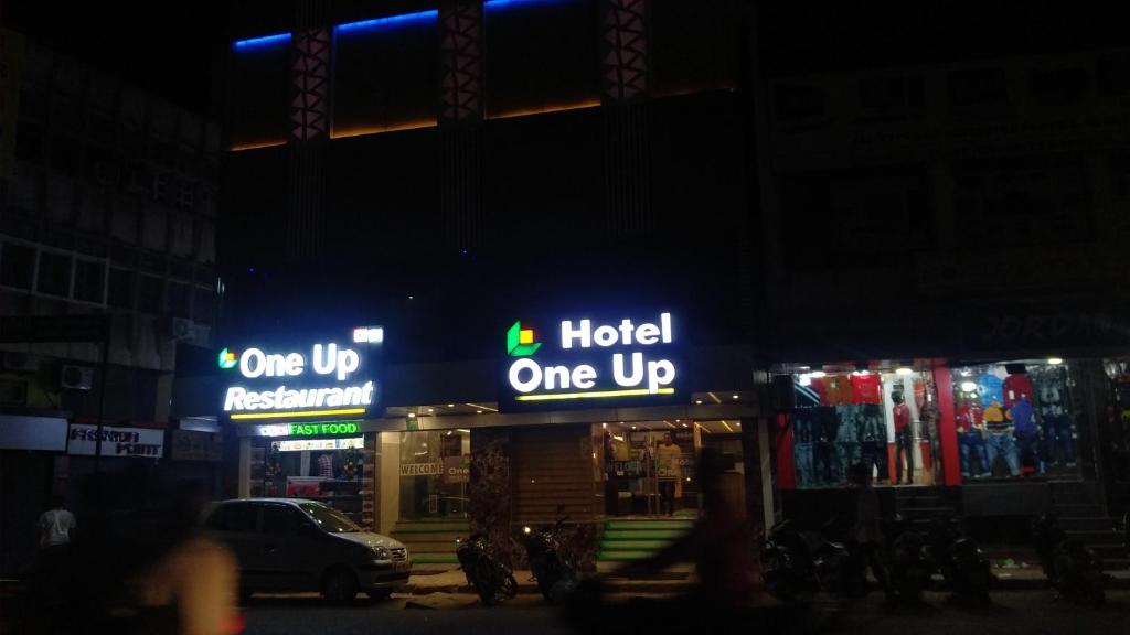 Certifikát, hodnocení, plakát nebo jiný dokument vystavený v ubytování Hotel One Up
