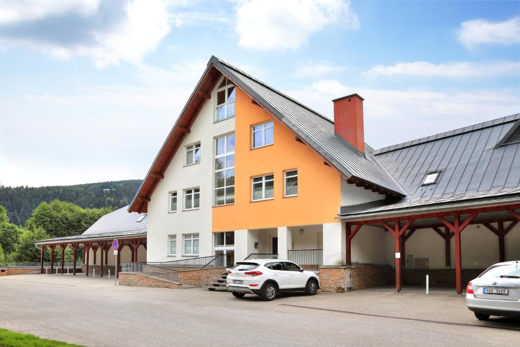 Apartment Labská 108 Špindlerův MLýn - Apartamento Con Vista Al Lago