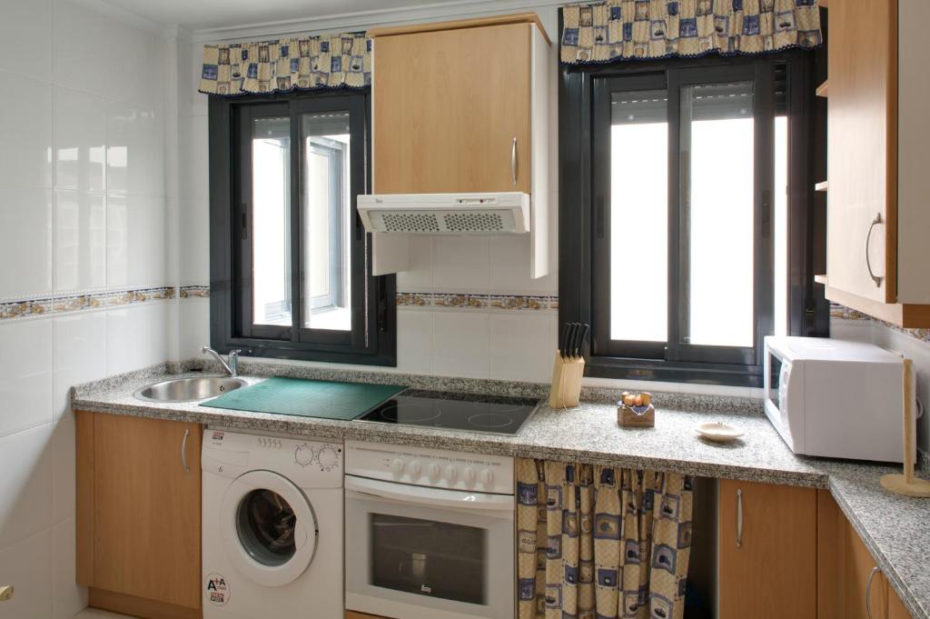 Ático con amplia terraza Nautilus I, Luanco – Precios 2023 ...