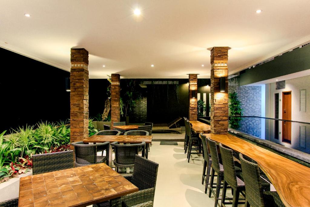 Restaurace v ubytování Puri Padma Hotel
