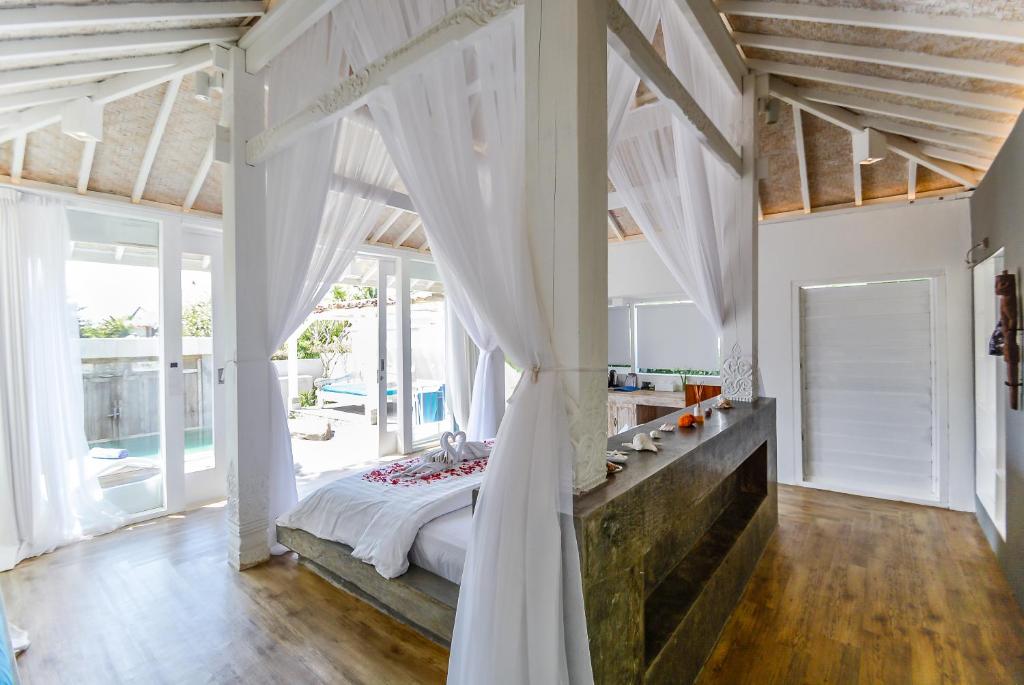 Mahi Mahi Villa & Suites - 11