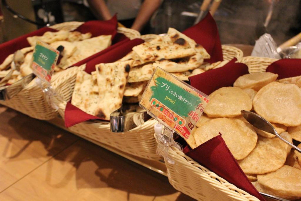 ホテルの敷地内または近くでの食事または食べ物