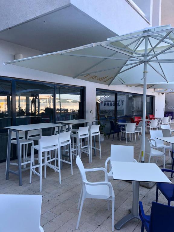 Restaurace v ubytování Hotel Jadran