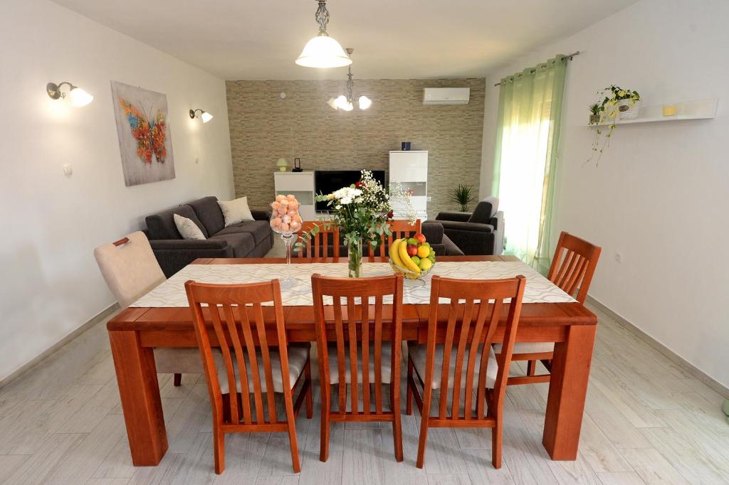 Posedenie v ubytovaní Apartman Adriana