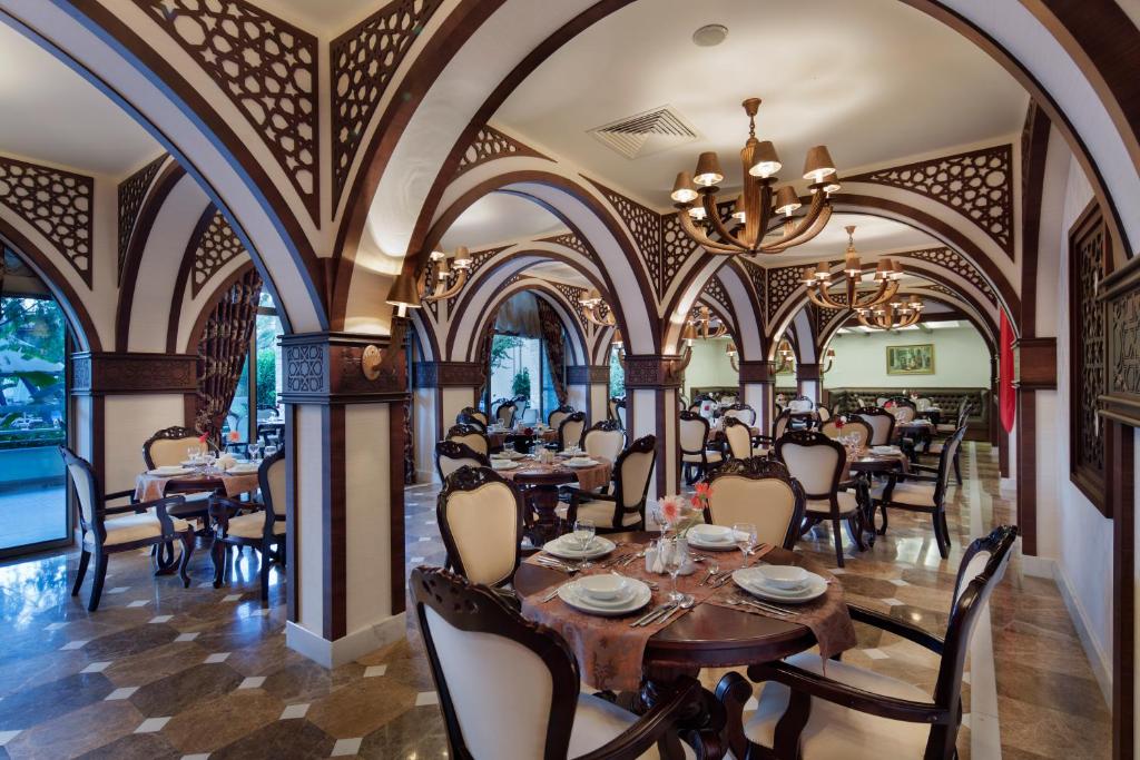 Restaurace v ubytování Saphir Hotel & Villas