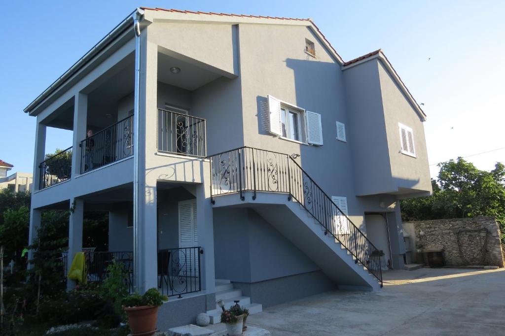 Budova, kde se apartmán nachází