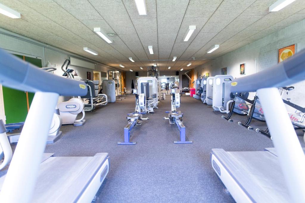 Fitness centrum a/nebo fitness zařízení v ubytování Hotel Nordborg Sø