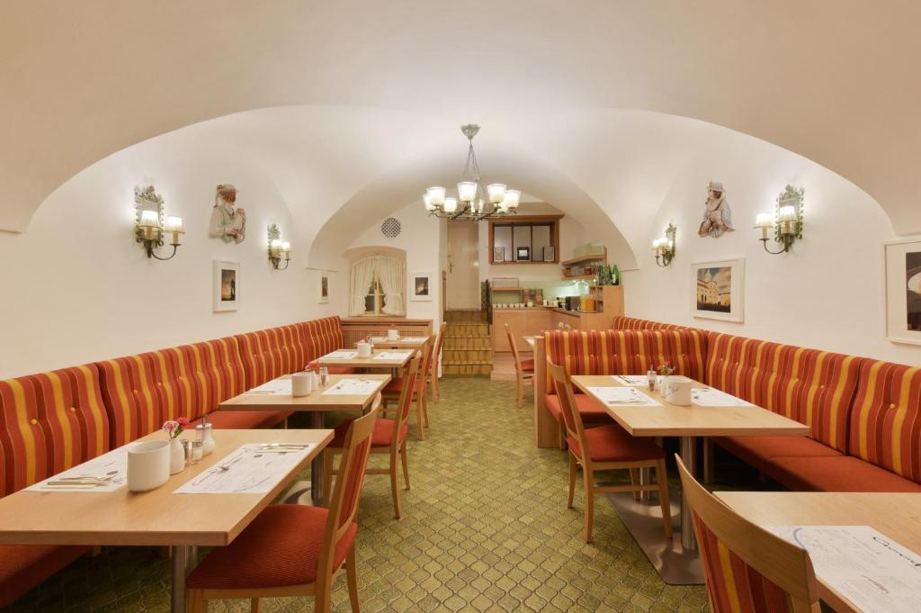 Posedenie v ubytovaní Hotel Krone 1512