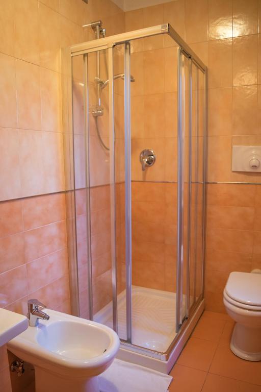 Łazienka w obiekcie Hotel Ginevra