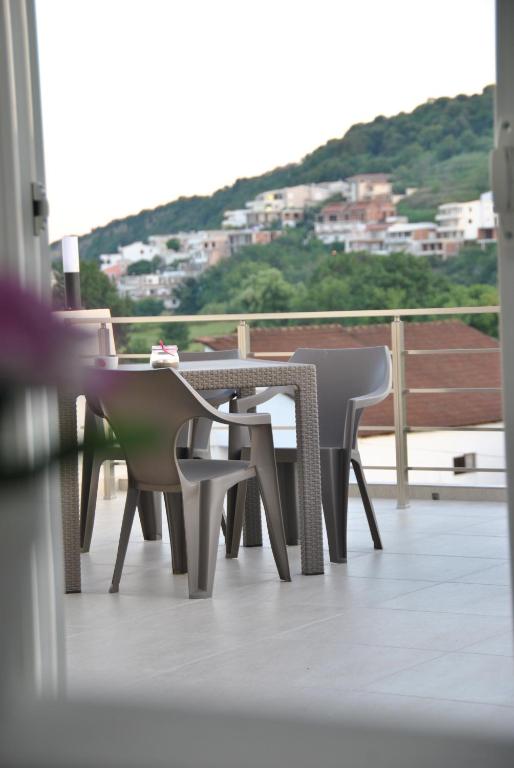 Pogled na planinu ili pogled na planinu iz apartmana