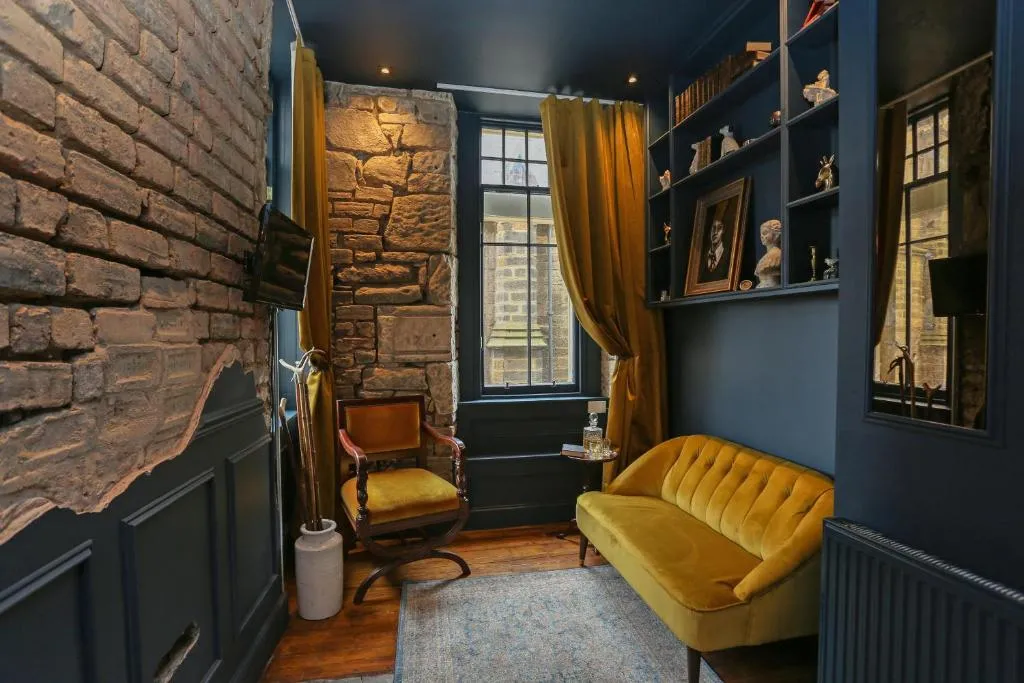 The Castle Nest, Edinburgh, United Kingdom