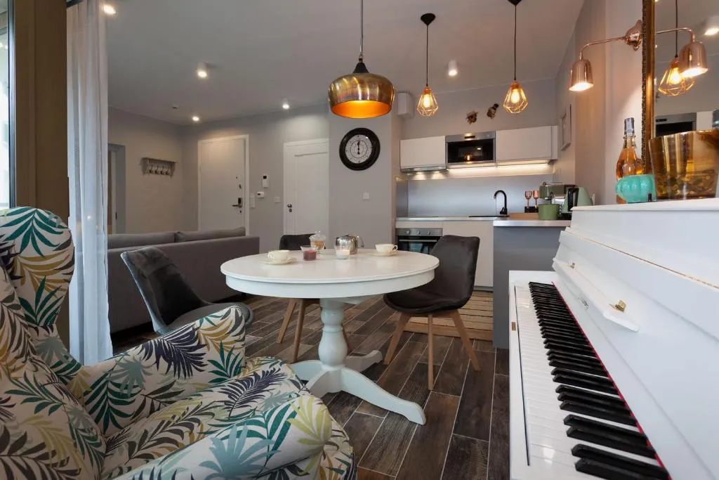 City of The Kings Piano Apartment, Krakow, Poland