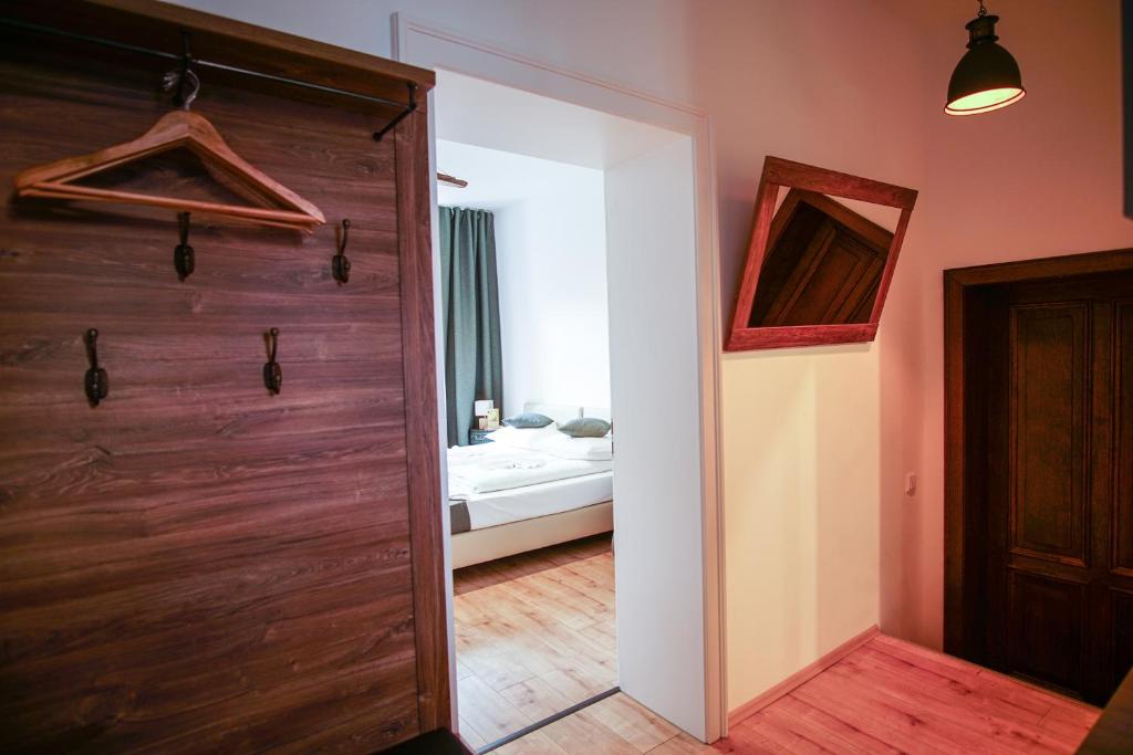 Postel nebo postele na pokoji v ubytování Hotel Bett und Buch