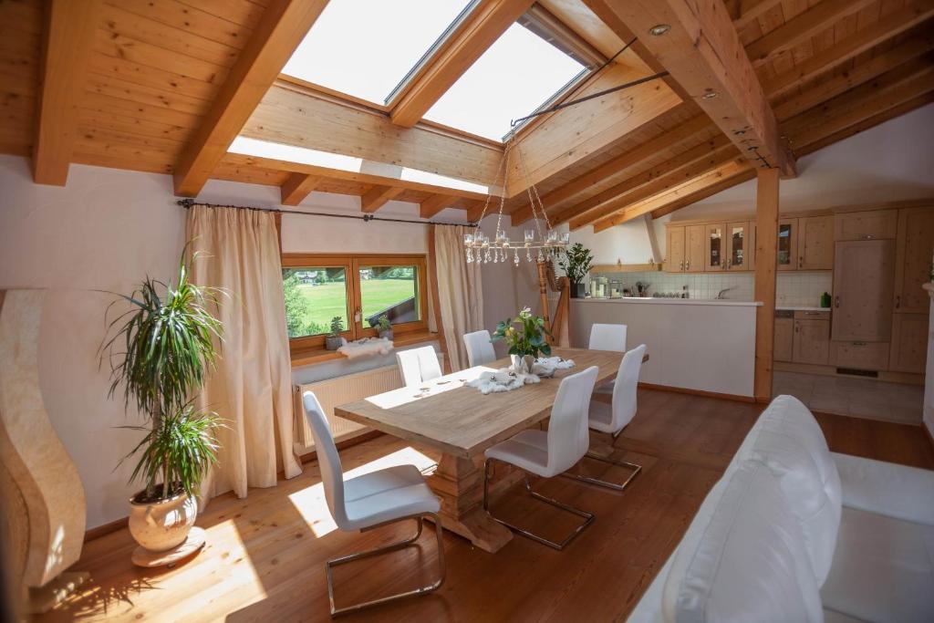 Kuchyň nebo kuchyňský kout v ubytování Hotel Garni Zimmermann