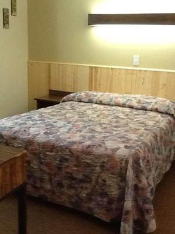 Letto o letti in una camera di Auberge Mountain View Inn
