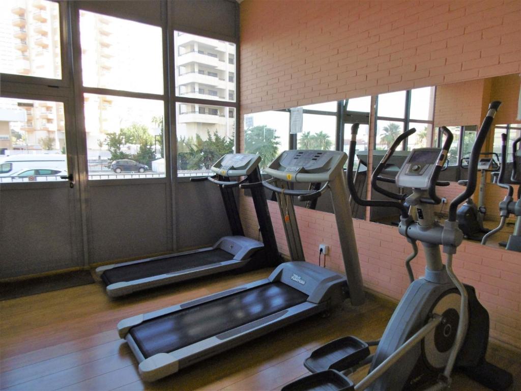 Fitness centrum a/nebo fitness zařízení v ubytování Gemelos 22 Resort Apartment 2-15-B Levante Beach