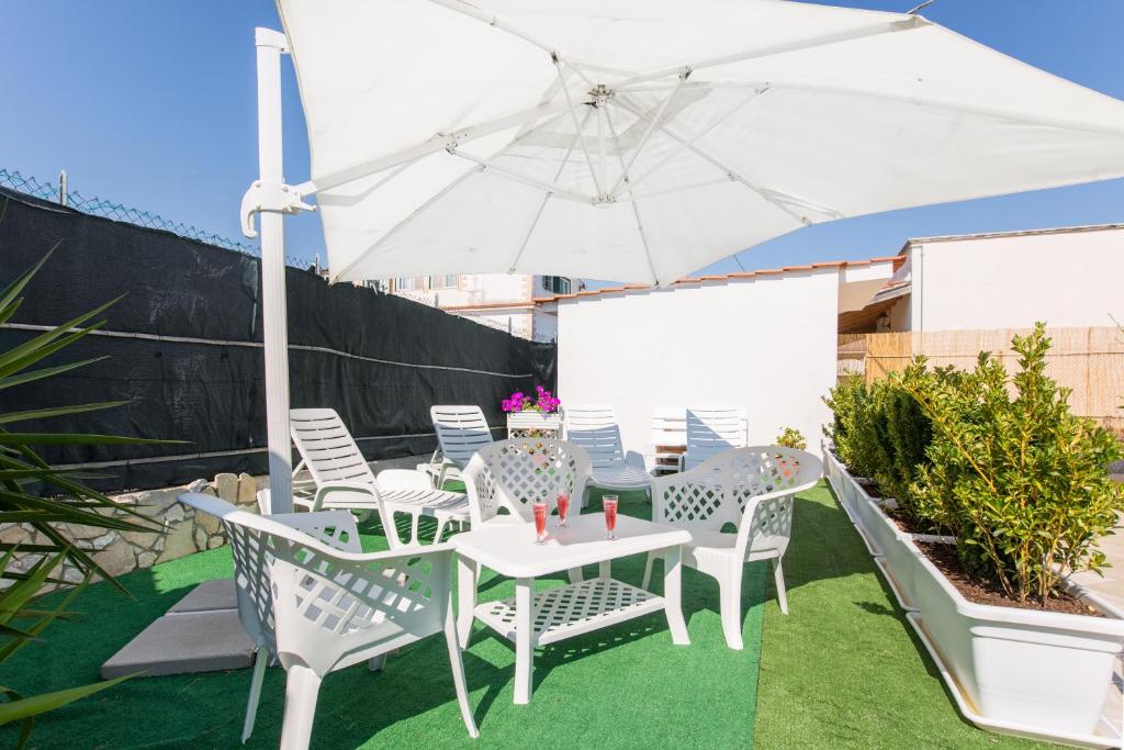 Patio nebo venkovní prostory v ubytování Albergo Labotte
