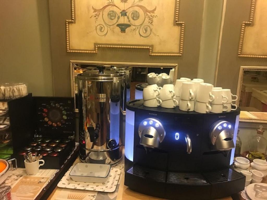 Příslušenství pro přípravu čaje a kávy v ubytování Hotel Bocalé