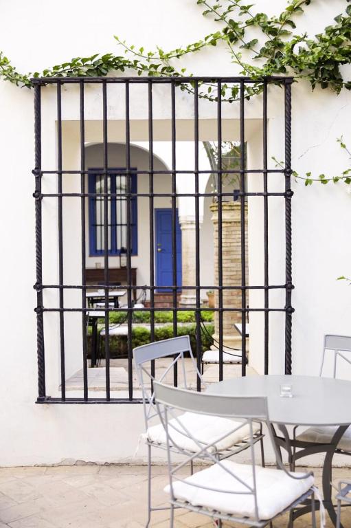 A balcony or terrace at Las Casas de la Judería de Córdoba