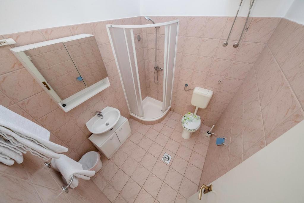 Koupelna v ubytování Guesthouse Šime