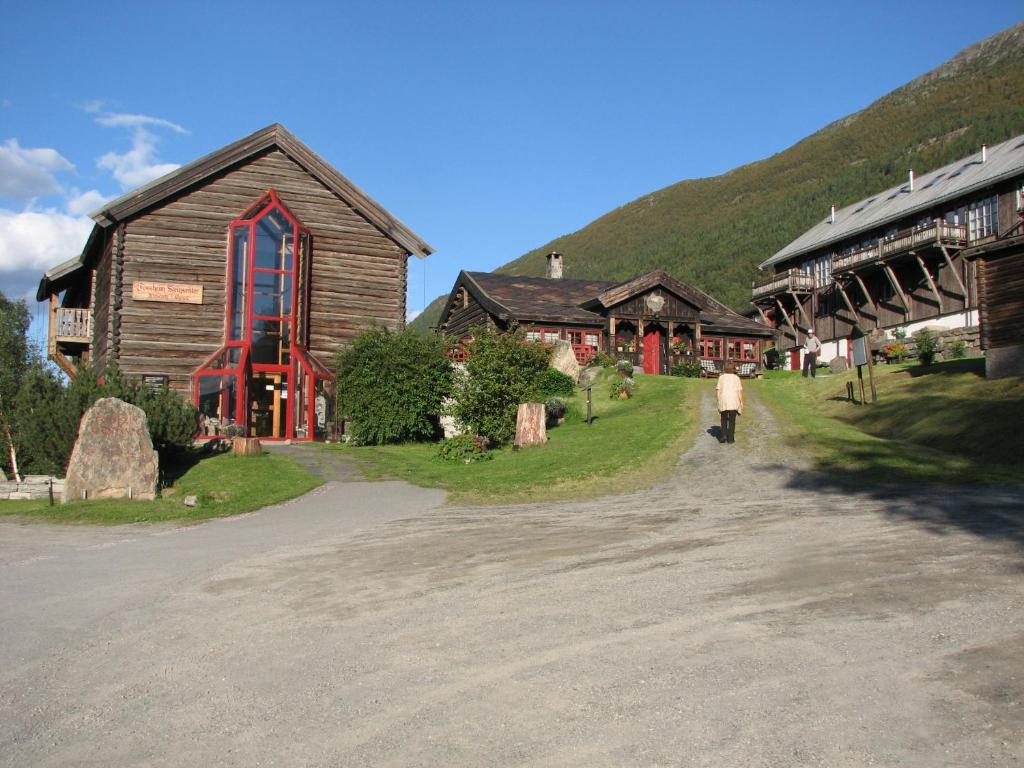 Fossheim Steinsenter- Solhell Cabin