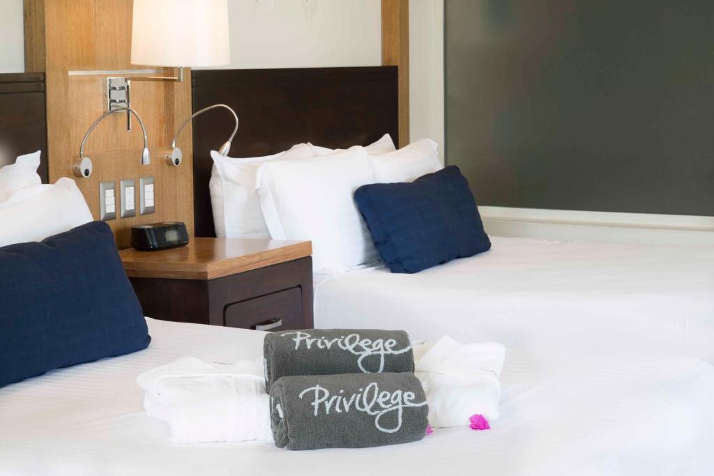 Ocean Blue & Sand Beach Resort - All Inclusive - 单特权初级套房与泳池视图 - 免费wifi