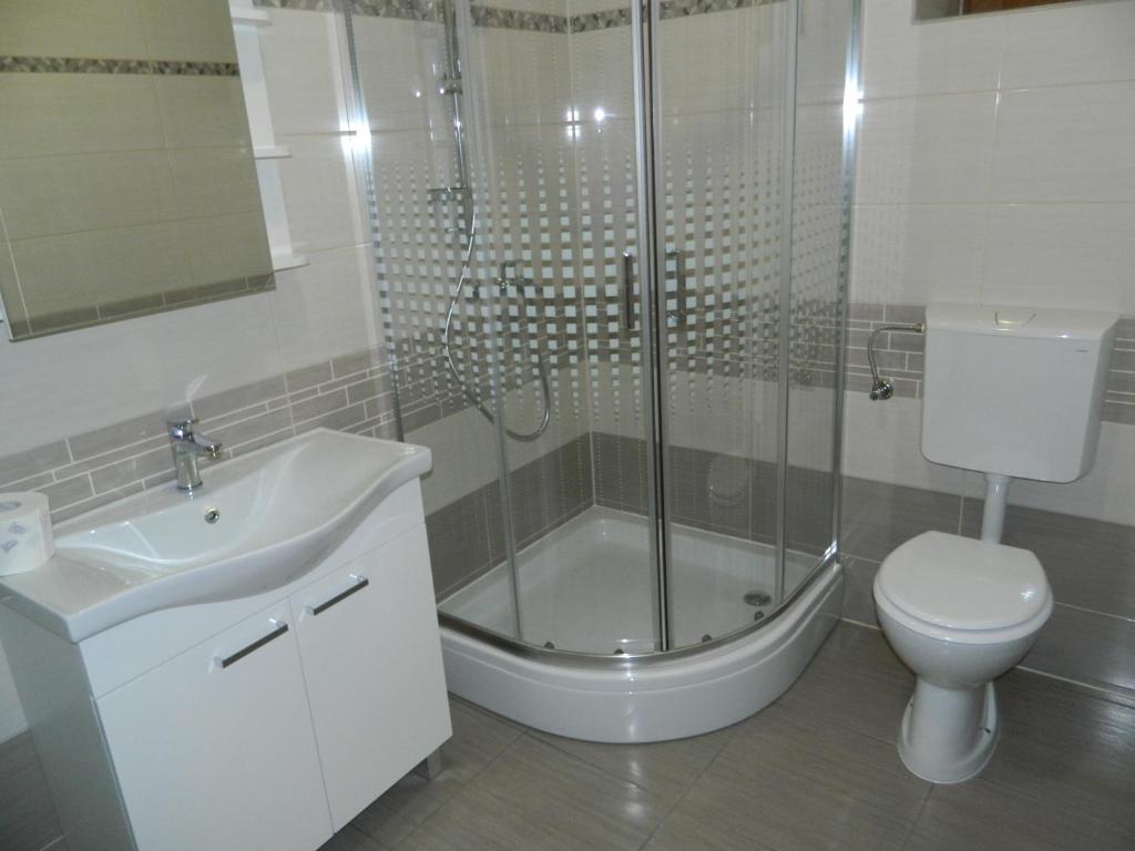 Koupelna v ubytování Apartments M&B