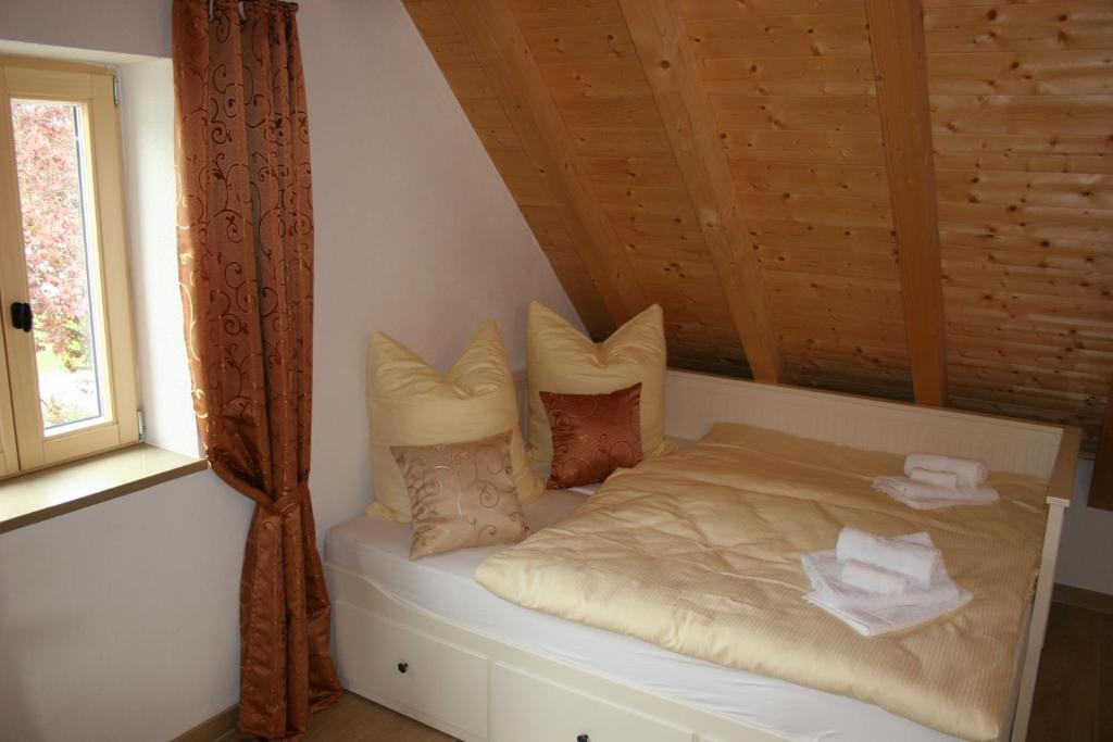 Katil atau katil-katil dalam bilik di Häusla