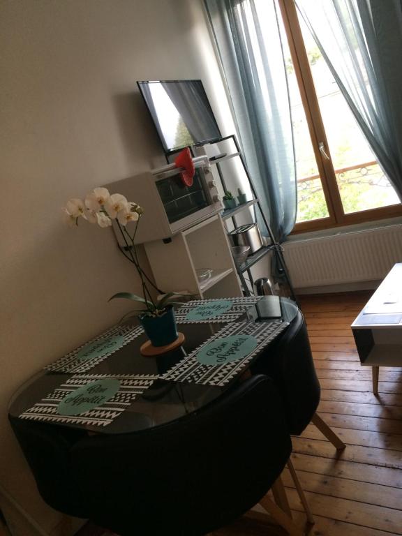 F2 cosy avec Cour - Departamento