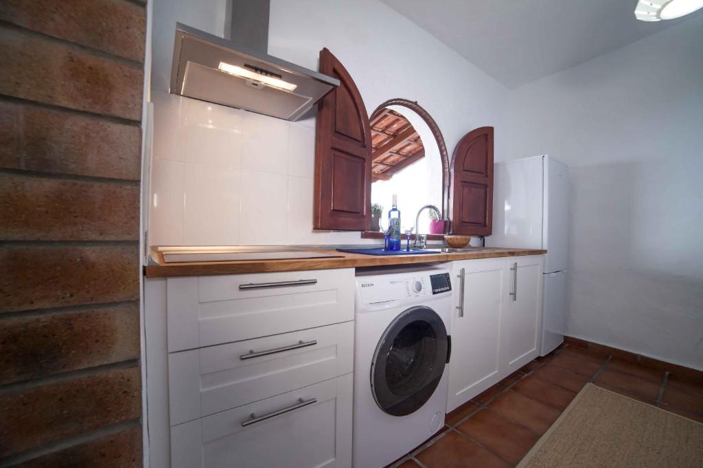 Una cocina o zona de cocina en Los Torres II