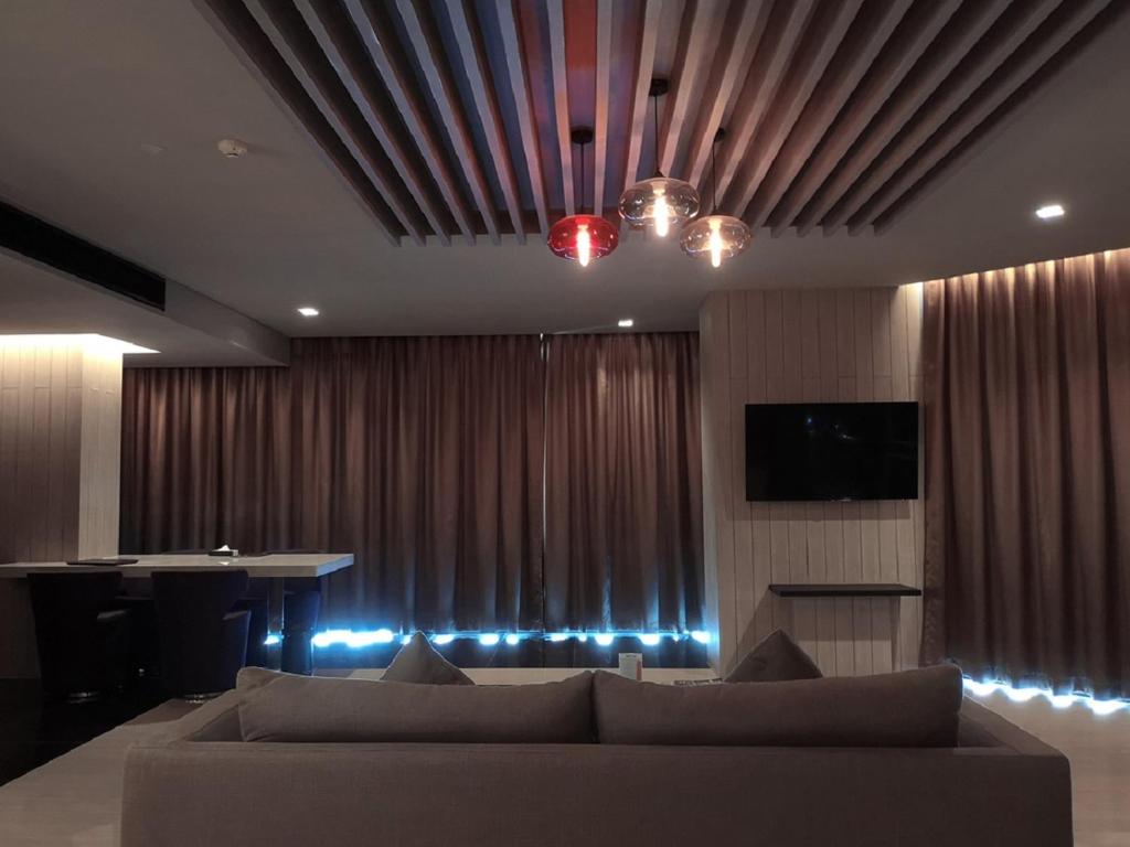 Tsix5 Phenomenal Hotel Pattaya - Resim 37