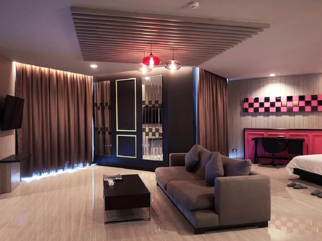 Tsix5 Phenomenal Hotel Pattaya - Resim 38