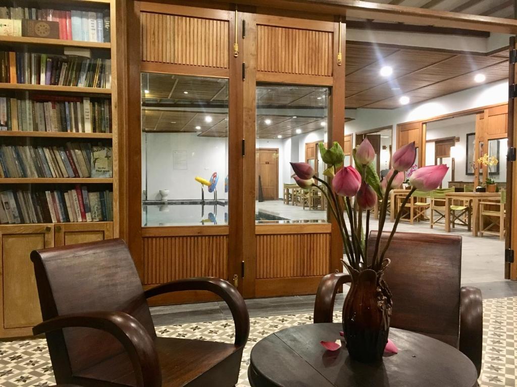 Knihovna v hotelu