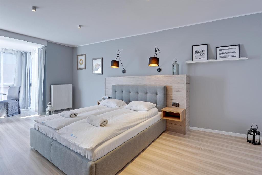 Apartamenty Apartinfo Chmielna Park - Студийная квартира с парковкой