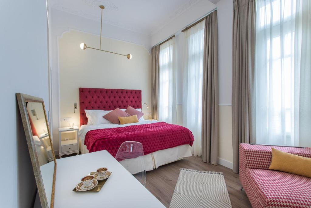 
Executive Room
