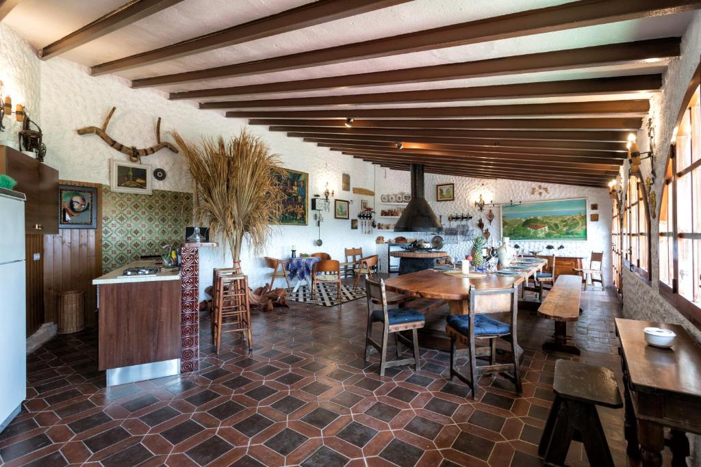 Reštaurácia alebo iné gastronomické zariadenie v ubytovaní Costa Maresme Apartment