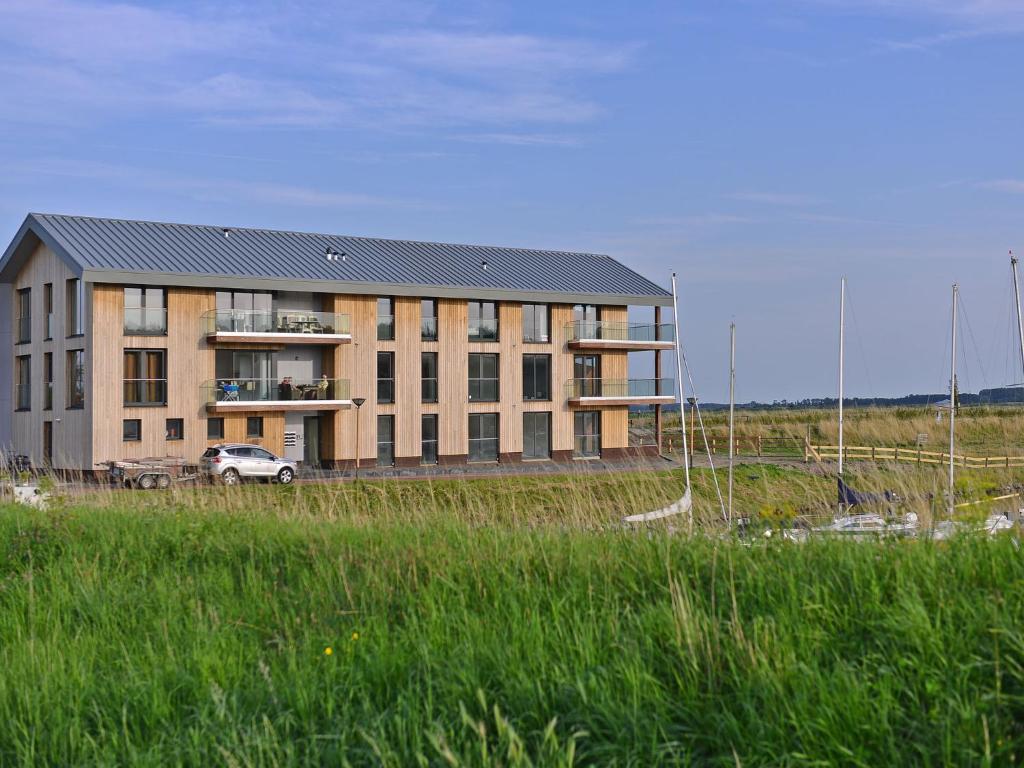 Beach holiday home in Kamperland - Housity