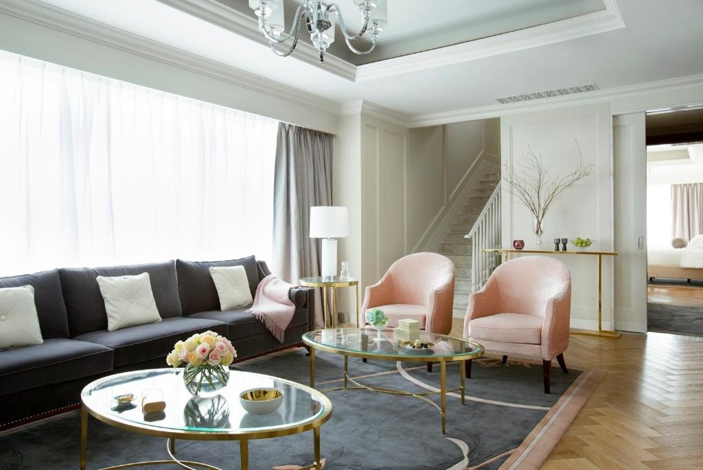 Posezení v ubytování The Langham, Shenzhen