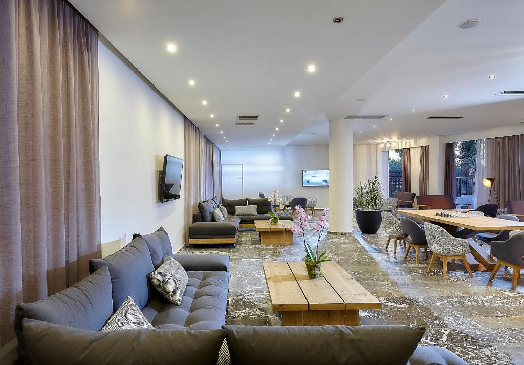 Posezení v ubytování Vasia Royal Hotel