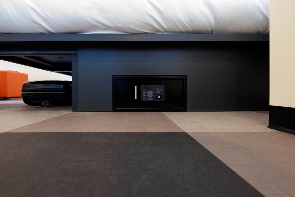 easyHotel Maastricht City Centre - Resim 38